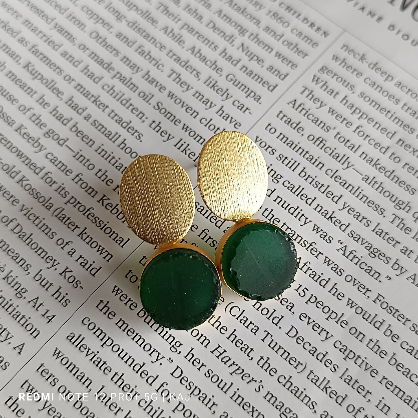 ERR-116 Natural Stone Stud with Oval and Round Combination