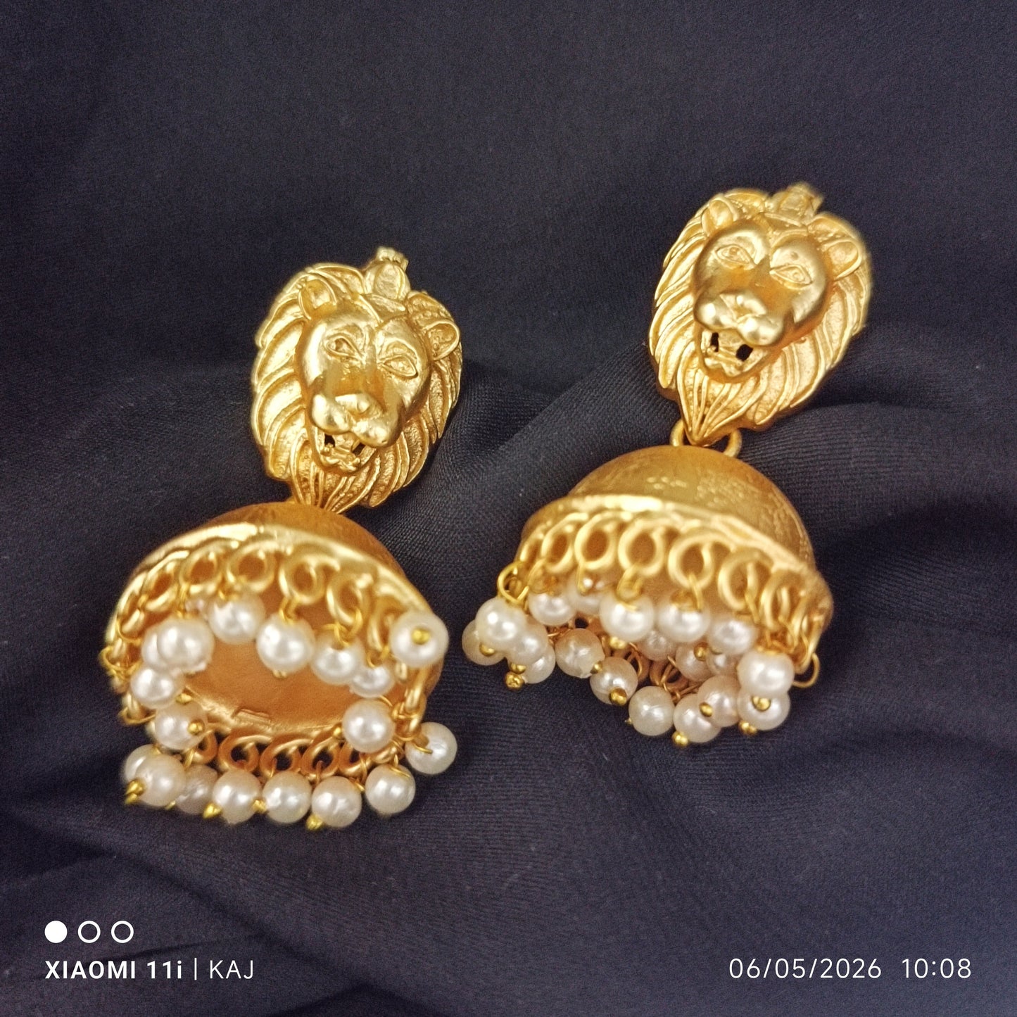 Jhumki earrings